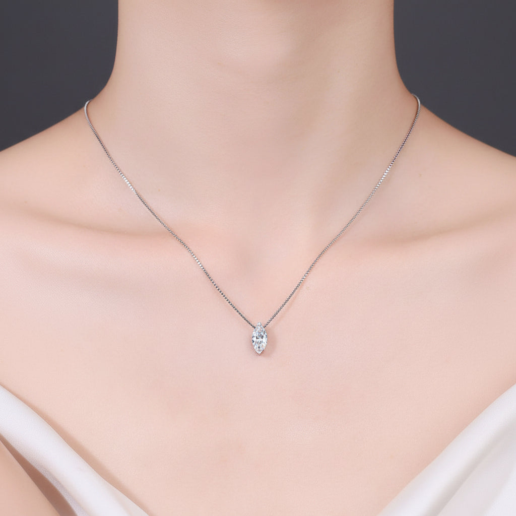 Amira Women's Silver Necklace – Minimalist Moissanite Design for Everyday Elegance 2